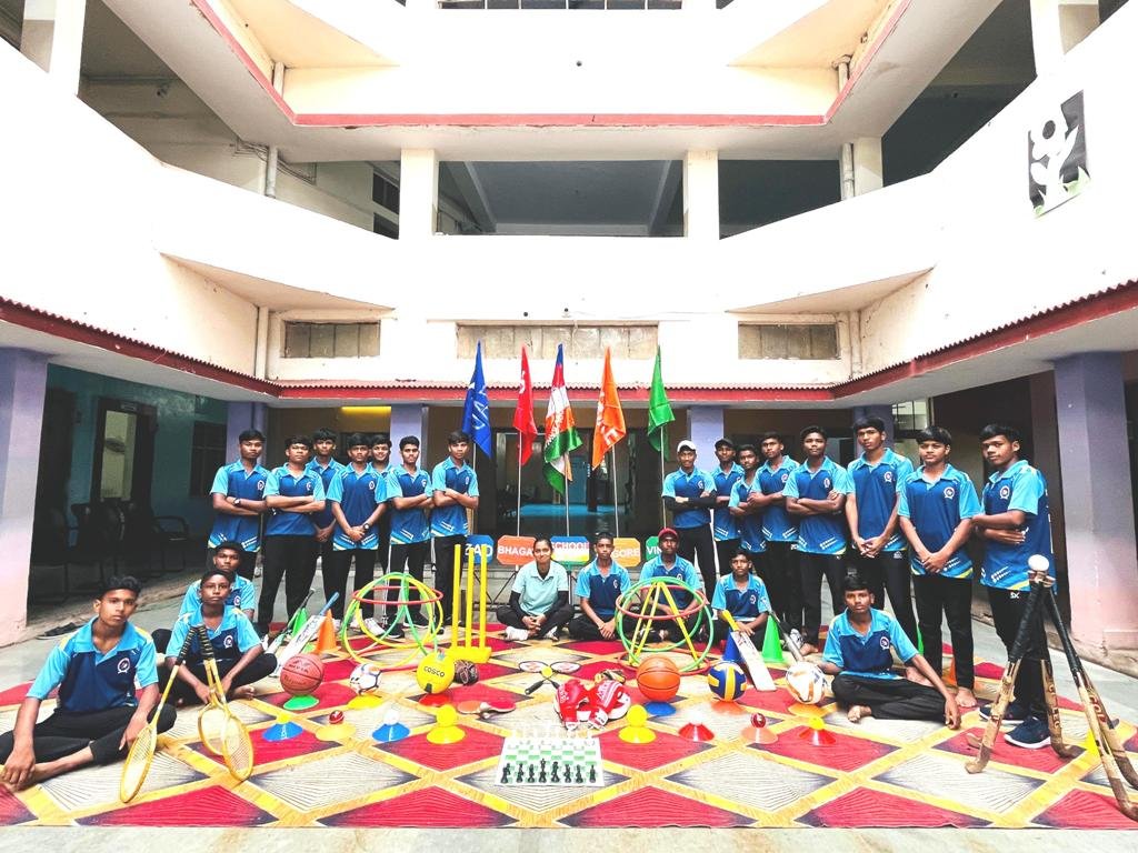 मेजर ध्यानचंद जी के स्मृति में गुरुकुल पब्लिक स्कूल के द्वारा राष्ट्रीय खेल दिवस मनाया गया 3 IMG 20250829 WA0018