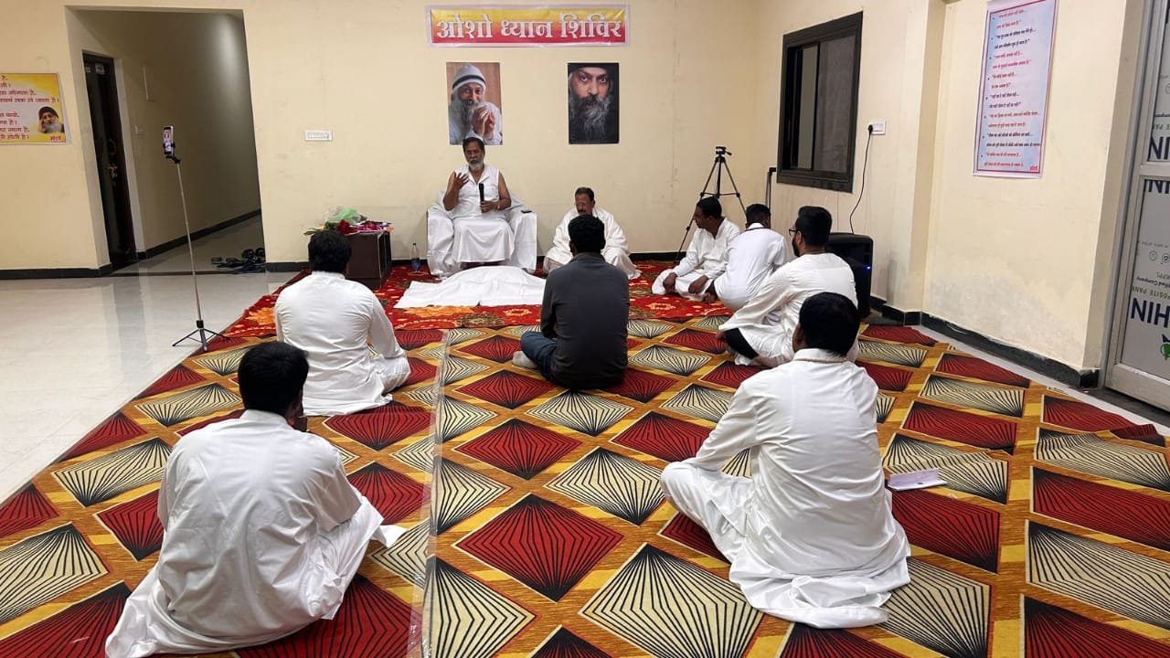 कवर्धा के पास बनेगा ओशो आश्रम, तीन दिवसीय ध्यान शिविर में दिल्ली से कैनेडा तक के साधकों ने लिया ध्यान का अनुभव 2 IMG 20260127 WA0027