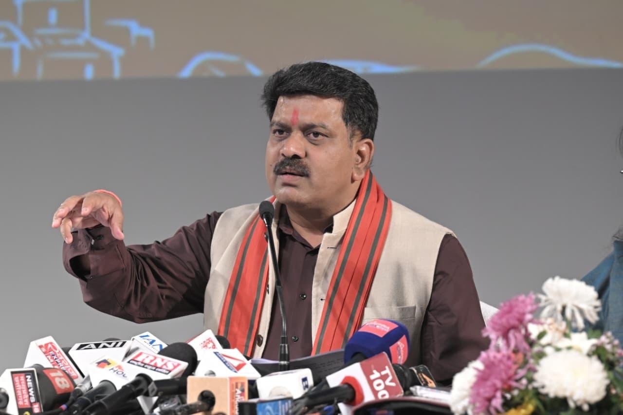 देश में सबसे तीव्र गति से पीएम आवास बनाने वाला राज्य छतीसगढ़ - उपमुख्यमंत्री विजय शर्मा 4 IMG 20260129 WA0047 1