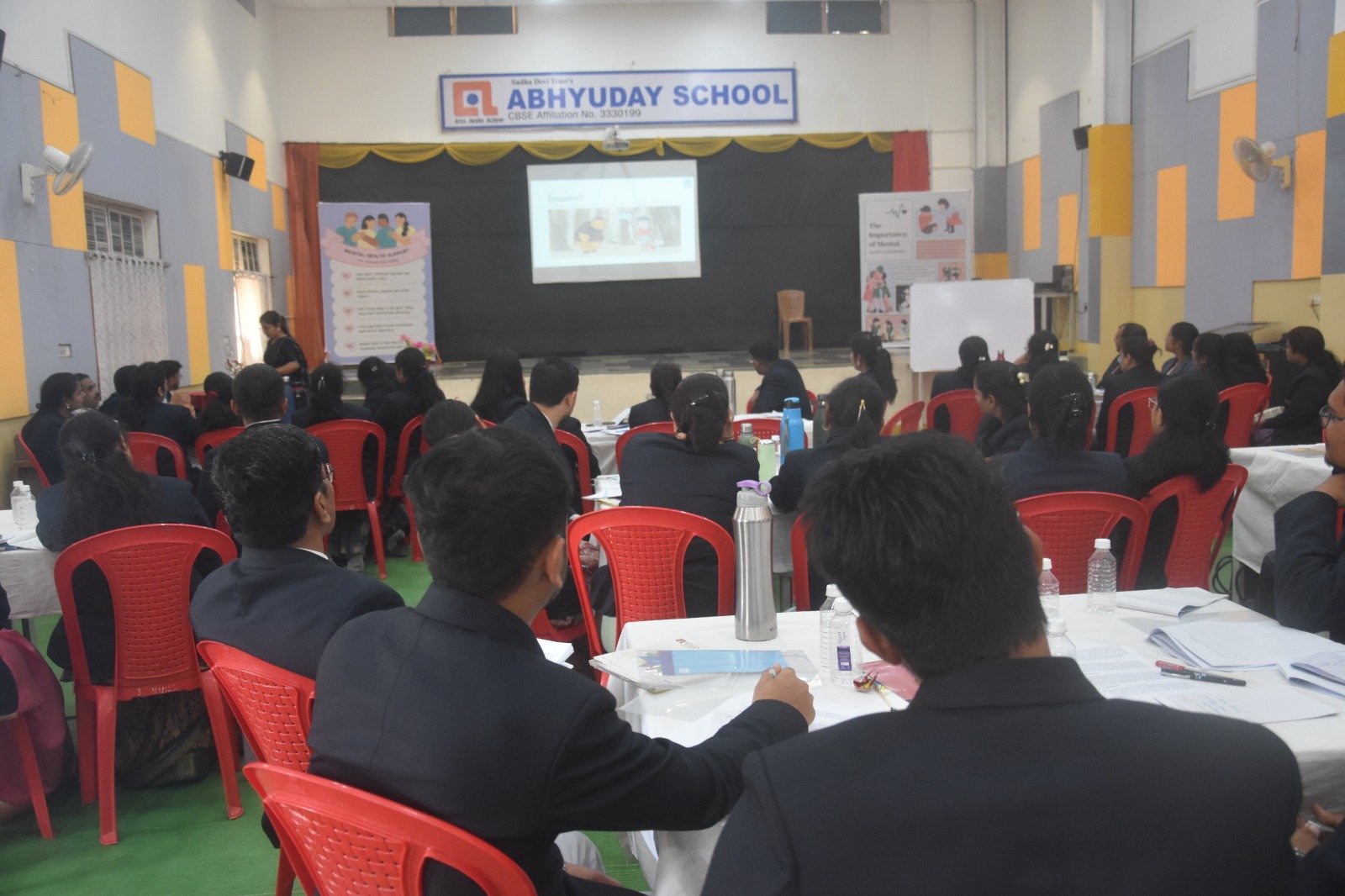 “सशक्त मन – उज्ज्वल भविष्य” : सीबीएसई के तत्वावधान में अभ्युदय विद्यालय में मानसिक स्वास्थ्य एवं तनाव प्रबंधन पर प्रभावशाली प्रशिक्षण सम्पन्न 2 IMG 20260215 WA0112