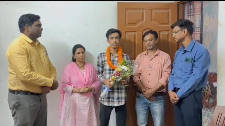 जेईई मेन 2026 में अशोका पब्लिक विद्यालय का शानदार प्रदर्शन 2 IMG 20260222 WA0008