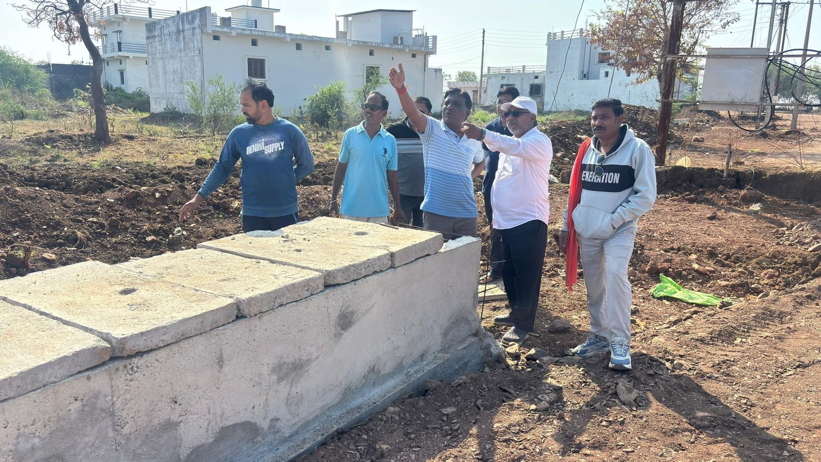 गौरवपथ निर्माण की धीमी गति देख नाराज हुए नगर पालिका अध्यक्ष चंद्रप्रकाश चंद्रवंशी 4 IMG 20260226 WA0051