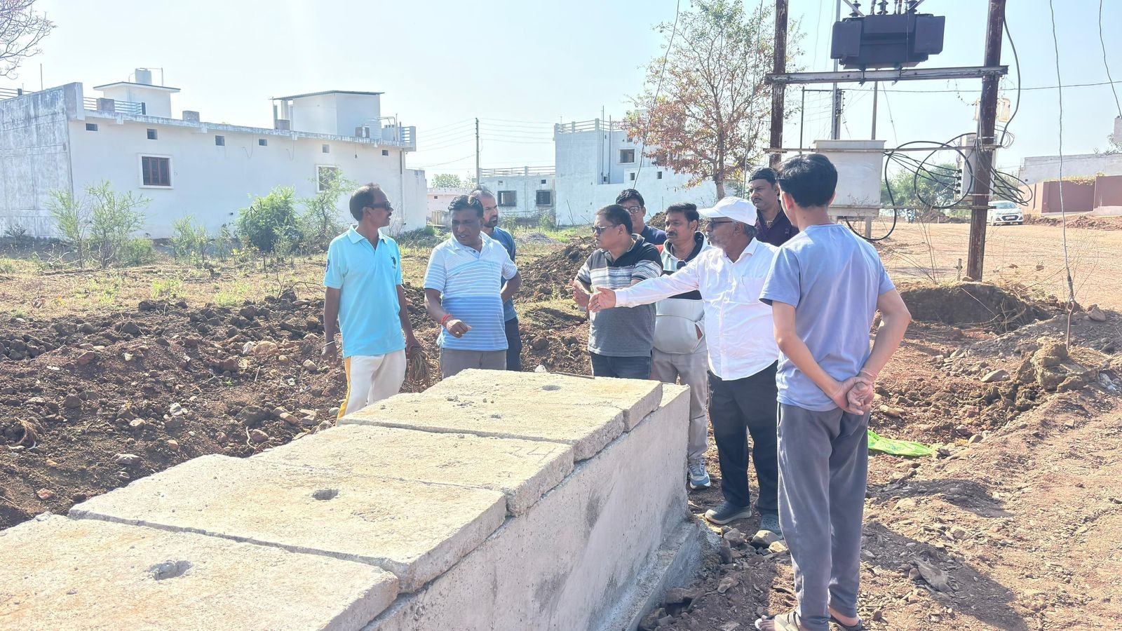गौरवपथ निर्माण की धीमी गति देख नाराज हुए नगर पालिका अध्यक्ष चंद्रप्रकाश चंद्रवंशी 1 IMG 20260226 WA0055