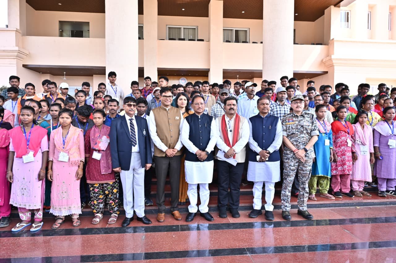 पुनर्वासित युवाओं ने विधानसभा में देखी जनतांत्रिक प्रक्रिया लोकतंत्र के इतिहास का एक अविस्मरणीय दिन 3 IMG 20260227 WA0045