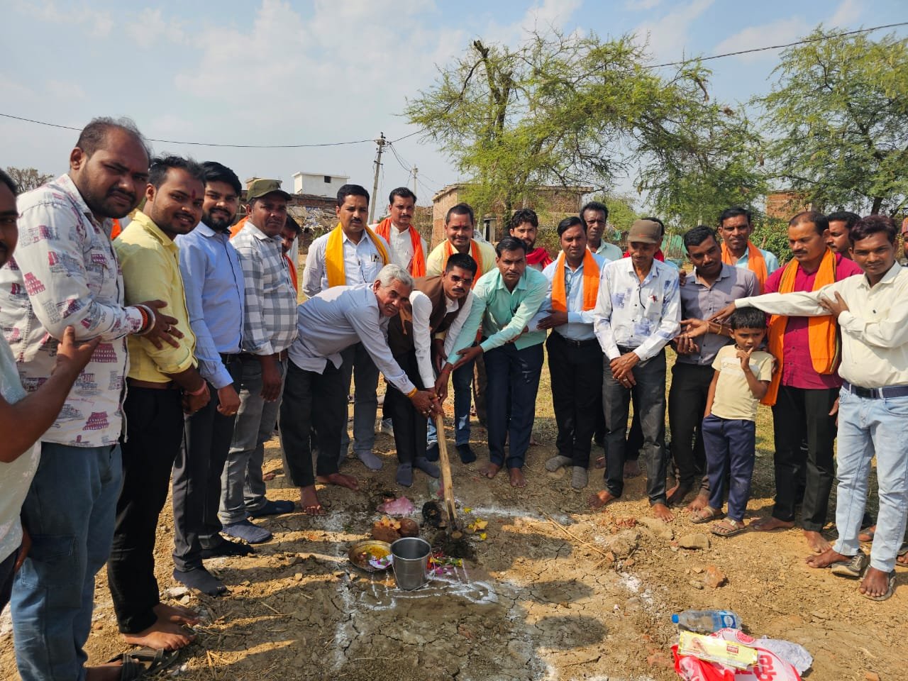 उपमुख्यमंत्री विजय शर्मा की सौगात: ग्राम खड़ौदा में 30 लाख की लागत से पंचायत भवन व पुलिया निर्माण का भूमिपूजन 3 IMG 20260301 WA0068