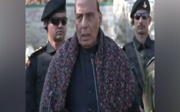 राजौरी में रक्षा मंत्री राजनाथ सिंह ने सैनिकों को लेकर कही ये बात 1 राजौरी में रक्षा मंत्री राजनाथ सिंह ने सैनिकों को लेकर कही ये बात