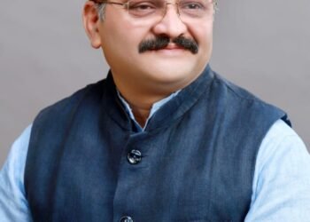 डोंगरगढ़-कटघोरा रेल लाइन निर्माण का रास्ता हुआ साफ – सांसद संतोष पांडेय, सांसद संतोष पांडेय ने केंद्रीय रेल मंत्री व मुख्यमंत्री से की थी मुलाक़ात