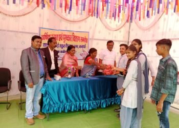 शासकीय हाई स्कूल कैलाश नगर कवर्धा में 13 फरवरी को वार्षिक उत्सव एवं पुरस्कार वितरण का कार्यक्रम आयोजित किया गया