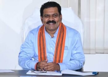 उपमुख्यमंत्री विजय शर्मा की पहल पर मस्कट में बंधक महिला मुक्त, ओमान एम्बैसी से लगातार संपर्क कर की गई कार्रवाई, उपमुख्यमंत्री ने फोन पर महिला से की बातचीत, कहा कि आपके आने की व्यवस्था हम करेंगे