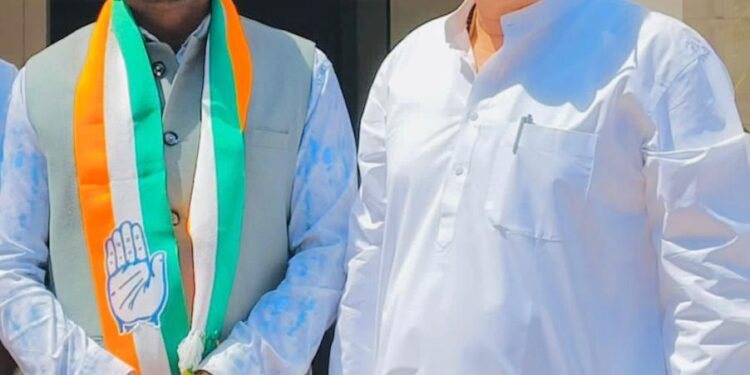 सत्ता और संघर्ष के बीच मैने संघर्ष का रास्ता चुना - रवि चंद्रवंशी 1 सत्ता और संघर्ष के बीच मैने संघर्ष का रास्ता चुना – रवि चंद्रवंशी