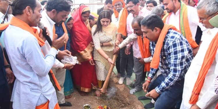 विधायक भावना बोहरा ने किया सुतियापाट नहर विस्तारीकरण कार्य का भूमिपूजन, कहा संघर्ष से सफलता में किसानों और जनता का मिला विशेष सहयोग