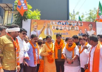 गृह मंत्री अमित शाह का छत्‍तीसगढ़ के कवर्धा में पहली चुनावी सभा ,दौरे से पहले कवर्धा पहुंचे नितिन नबीन,कार्यकर्ताओं के साथ तैयारियों को लेकर की बैठक