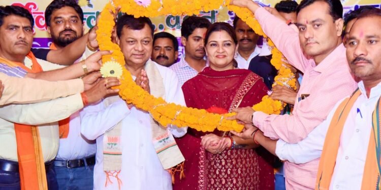 विधायक भावना बोहरा ने जनसंपर्क कर बताई मोदी सरकार की उपलब्धियां, लाभार्थियों से की मुलाकात