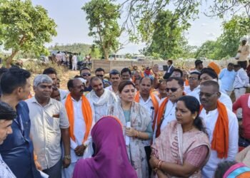 बकेला-क्रांति नहर विस्तारीकरण कार्य का भावना बोहरा ने किया निरिक्षण, कहा किसानों और ग्रामीणों के सुझाव हमारे लिए महत्वपूर्ण 1 IMG 20240518 WA0020