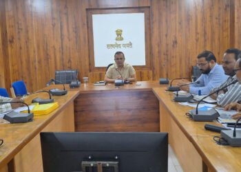 आगामी खरीफ विपणन वर्ष को ध्यान में रखते हुए खाद, बीज और उर्वरक का भंडारण और वितरण सुश्चित करें-कलेक्टर जनमेजय महोबे