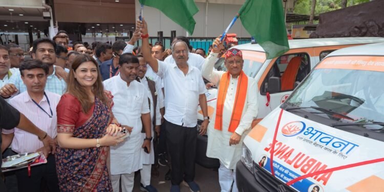 मुख्यमंत्री विष्णु देव साय ने पंडरिया विधायक भावना बोहरा द्वारा संचालित 5 निशुल्क एम्बुलेंस सेवा का किया शुभारम्भ 1 मुख्यमंत्री विष्णु देव साय ने पंडरिया विधायक भावना बोहरा द्वारा संचालित 5 निशुल्क एम्बुलेंस सेवा का किया शुभारम्भ