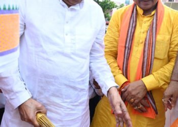 रायपुर : रथयात्रा महोत्सव में शामिल हुए राज्यपाल  हरिचंदन