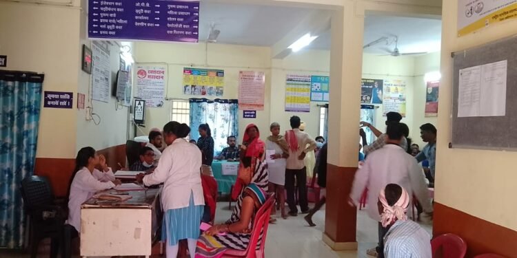 रायपुर : उपमुख्यमंत्री  विजय शर्मा के निर्देश पर वनांचल ग्राम चिल्फीघाटी में विशेष स्वास्थ्य शिविर का आयोजन