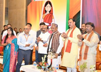 रायपुर : नवा सौगात : मुख्यमंत्री  विष्णु देव साय ने रिमोट बटन दबाकर राज्य स्तर से मितानिन प्रोत्साहन राशि का सीधे बैंक खाते में किया अंतरण