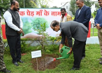 रायपुर : 16 वें वित्त आयोग के अध्यक्ष सहित सदस्यों ने पंचायत प्रतिनिधियों से की चर्चा