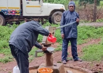 रायपुर : उपमुख्यमंत्री  विजय शर्मा के निर्देश पर कबीरधाम जिले में जलस्त्रोतों का क्लोरिनेशन और स्वच्छता अभियान शुरू