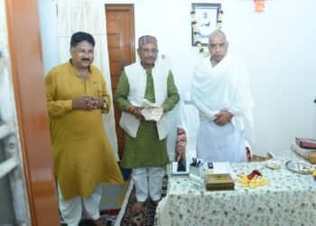 रायपुर : मुख्यमंत्री विष्णु देव साय गुरु पूर्णिमा के अवसर पर रायगढ़ जिले के ग्राम बनोरा स्थित अघोर गुरु पीठ में गुरु दर्शन के लिए पहुंचे 8 रायपुर : मुख्यमंत्री विष्णु देव साय गुरु पूर्णिमा के अवसर पर रायगढ़ जिले के ग्राम बनोरा स्थित अघोर गुरु पीठ में गुरु दर्शन के लिए पहुंचे