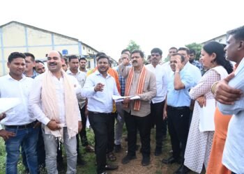उपमुख्यमंत्री विजय शर्मा ने कबीरधाम जिले के कवर्धा में आबंटित एवं प्रस्तावित मेडिकल कॉलेज स्थल का अवलोकन किया