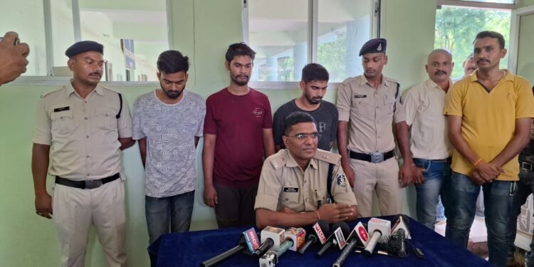 चोरो का गिरोह का भाण्डाफोर कर कवर्धा पुलिस की कार्यवाही 1 चोरो का गिरोह का भाण्डाफोर कर कवर्धा पुलिस की कार्यवाही