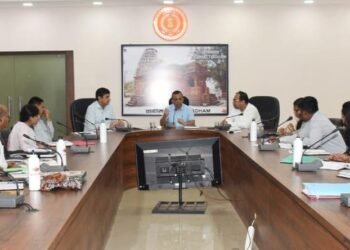 कलेक्टर  जनमेजय महोबे ने भोरमदेव पदयात्रा को भव्य रूप देने के लिए अधिकारियों को सौंपे दायित्व