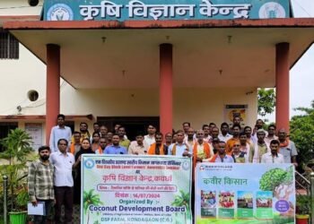 *कवर्धा में पहली बार कवीर किसानों के द्वारा रोपे जायेगें नारियल के पौधे*