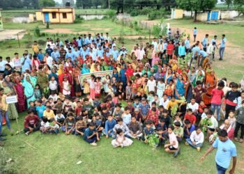 नेऊरगांव खुर्द वृक्षारोपण महोत्सव वृक्ष हमर संगवारी का एक सुंदर संदेश दिए