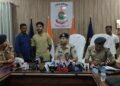 कवर्धा ब्रेकिंग – दो खुंखार नक्सलियों ने एक बार फिर किया आत्मसमर्पण, एसपी डॉ अभिषेक पल्लव ने किया बड़ा खुलासा