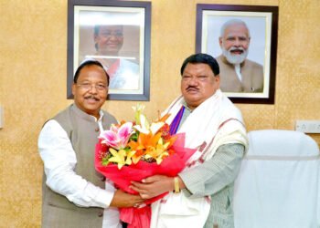 रायपुर : आदिम जाति विकास मंत्री  रामविचार नेताम ने केन्द्रीय जनजातिय कार्य मंत्री  जुएल ओराम से की सौजन्य मुलाकात