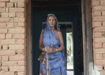 रायपुर : अब वृद्धा ध्वजा बाई को जरूरत के समय किसी से पैसे मांगने की नहीं पड़ती जरूरत