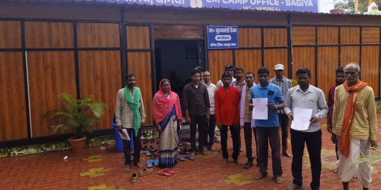 जशपुरनगर : सीएम कैम्प कार्यालय की पहल से मड़ियाझरिया में पीडीएस दुकान संचालन करने की मिली स्वीकृति