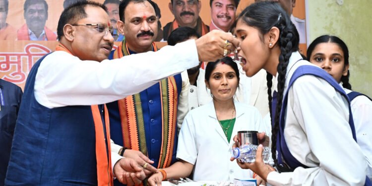 रायपुर : मुख्यमंत्री विष्णु देव साय राजधानी रायपुर के जे. आर. दानी गर्ल्स स्कूल में राष्ट्रीय कृमि मुक्ति दिवस के अवसर पर आयोजित कार्यक्रम में हुए शामिल 1 रायपुर : मुख्यमंत्री विष्णु देव साय राजधानी रायपुर के जे. आर. दानी गर्ल्स स्कूल में राष्ट्रीय कृमि मुक्ति दिवस के अवसर पर आयोजित कार्यक्रम में हुए शामिल