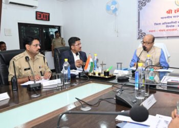 रायपुर : राज्यपाल ने विकास एवं अन्य गतिविधियों पर अधिकारियों की ली बैठक