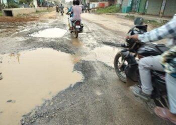 नगर पंचायत पांडातराई के मुख्य मार्ग की सड़क से गुजरने वाला हर व्यक्ति आज की परीस्थिति मे अपने भागवान को शायद जरूर याद कर लेता होगा