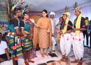 प्रकृति और संस्कृति की रक्षा के साथ-साथ देश की रक्षा में भी आदिवासी समाज का योगदान अतुलनीय : भावना बोहरा