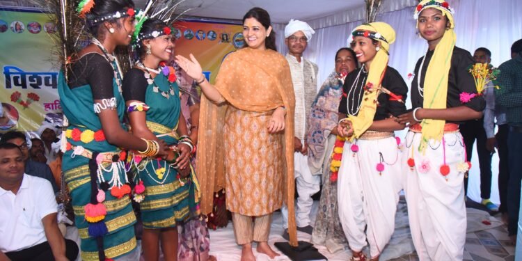 प्रकृति और संस्कृति की रक्षा के साथ-साथ देश की रक्षा में भी आदिवासी समाज का योगदान अतुलनीय : भावना बोहरा