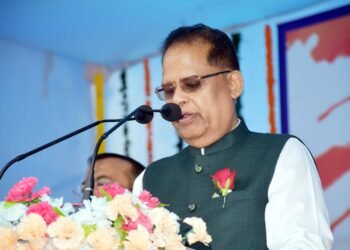 विधायक  अमर अग्रवाल ने कवर्धा के मुख्य समारोह में ध्वजारोहण किया और जनता को मुख्यमंत्री का संदेश दिया