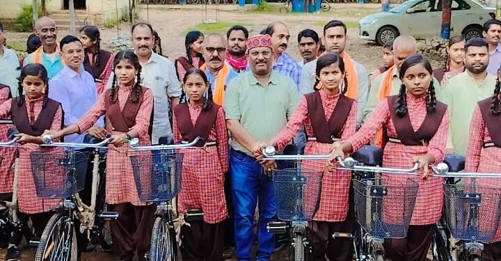 शासकीय उच्चतर माध्यमिक विद्यालय खैरबनाकला में आज सरस्वती सायकल योजना के तहत सायकल वितरण 1 शासकीय उच्चतर माध्यमिक विद्यालय खैरबनाकला में आज सरस्वती सायकल योजना के तहत सायकल वितरण