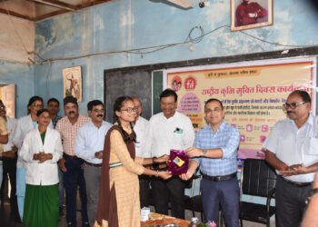 राष्ट्रीय कृमि मुक्ति दिवस : स्कूली बच्चों को कृमिनाशक दवा खिलाई गई