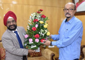 रायपुर : राज्यपाल  रमेन डेका से प्रमुख लोकायुक्त ने की भेंट