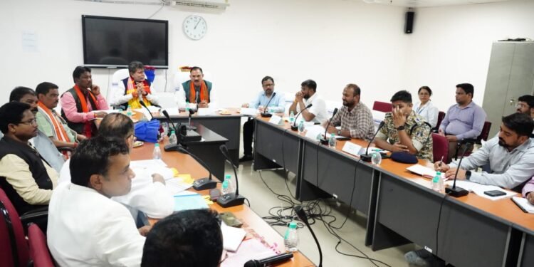 रायपुर : बस्तर के आम नागरिकों को बेहतर स्वास्थ्य सुविधाएं हो उपलब्ध – स्वास्थ्य मंत्री  श्याम बिहारी जायसवाल