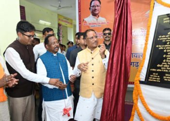 रायपुर : मुख्यमंत्री  विष्णुदेव साय ने रायगढ़ में प्रयास आवासीय विद्यालय का किया उद्घाटन