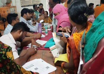 रायपुर : श्रम विभाग द्वारा दो हजार मोबाईल कैंप लगाए गए