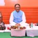 रायपुर : मुख्यमंत्री ने प्रधानमंत्री आवास योजना के हितग्राहियों के साथ बैठकर किया भोजन 9 रायपुर : मुख्यमंत्री ने प्रधानमंत्री आवास योजना के हितग्राहियों के साथ बैठकर किया भोजन