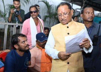 रायपुर : सागर को मिलेगा कृत्रिम हाथ, जनदर्शन में मुख्यमंत्री ने दिए निर्देश