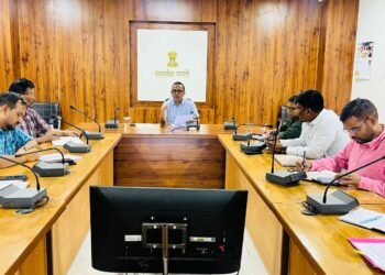 बाढ़ आपदा और प्रबंधन को लेकर प्रशासन अलर्ट, कलेक्टर जनमेजय महोबे ने एसडीएम, तहसीलदारों की वीडियों काफ्रेसिंग लेकर बाढ़ की स्थिति की समीक्षा की
